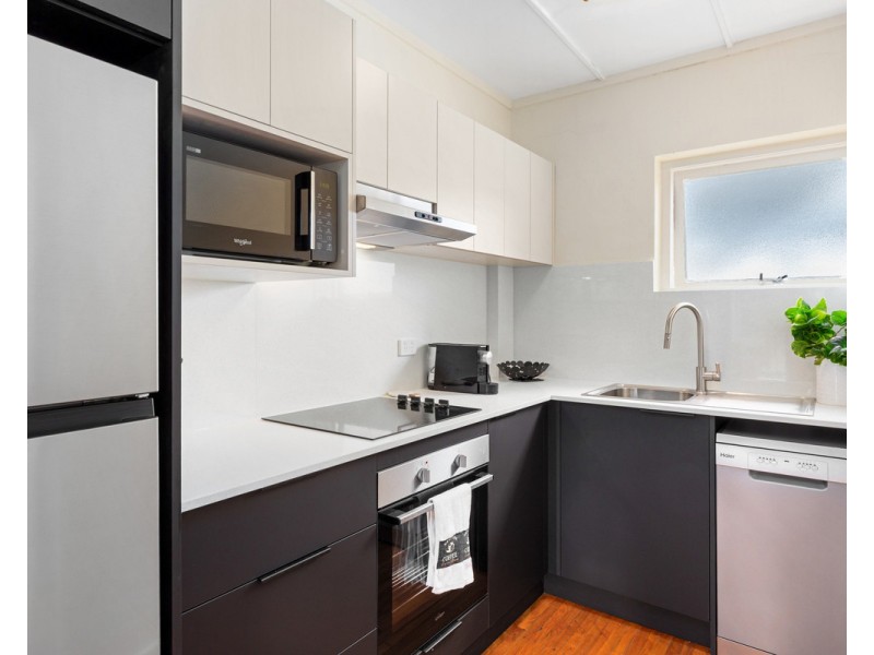 7/16 The Esplanade, Burleigh Heads QLD 4220