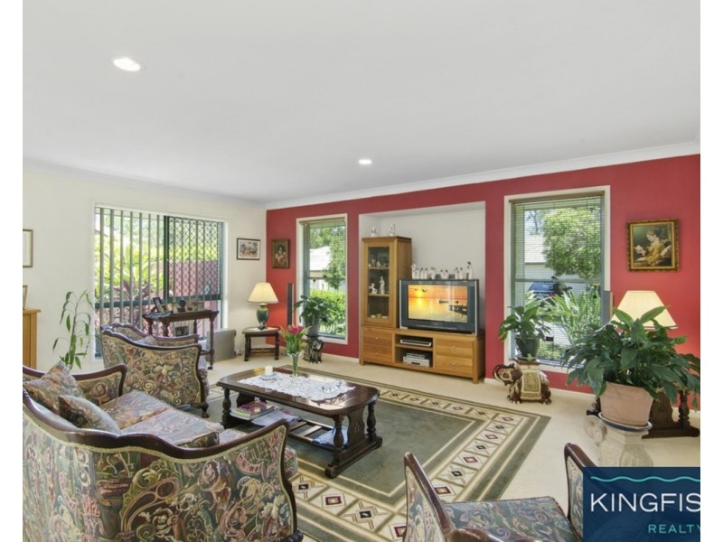 11 Casablanca Court, Burleigh Waters QLD 4220