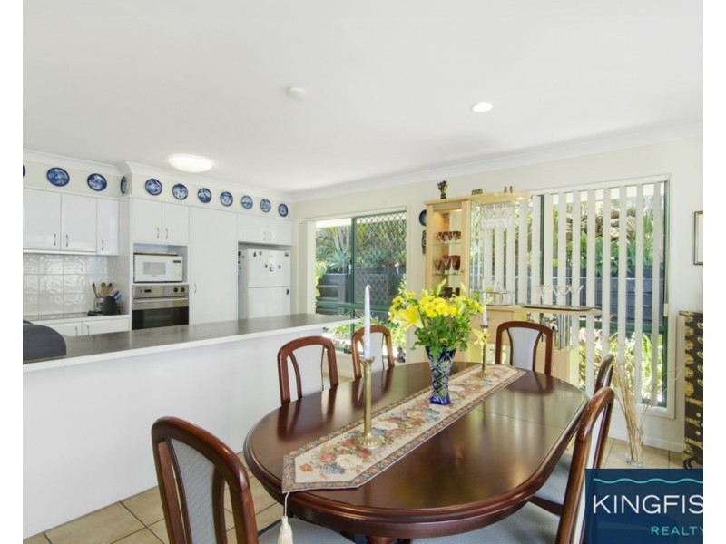 11 Casablanca Court, Burleigh Waters QLD 4220