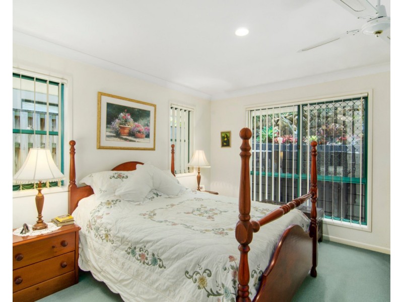 11 Casablanca Court, Burleigh Waters QLD 4220