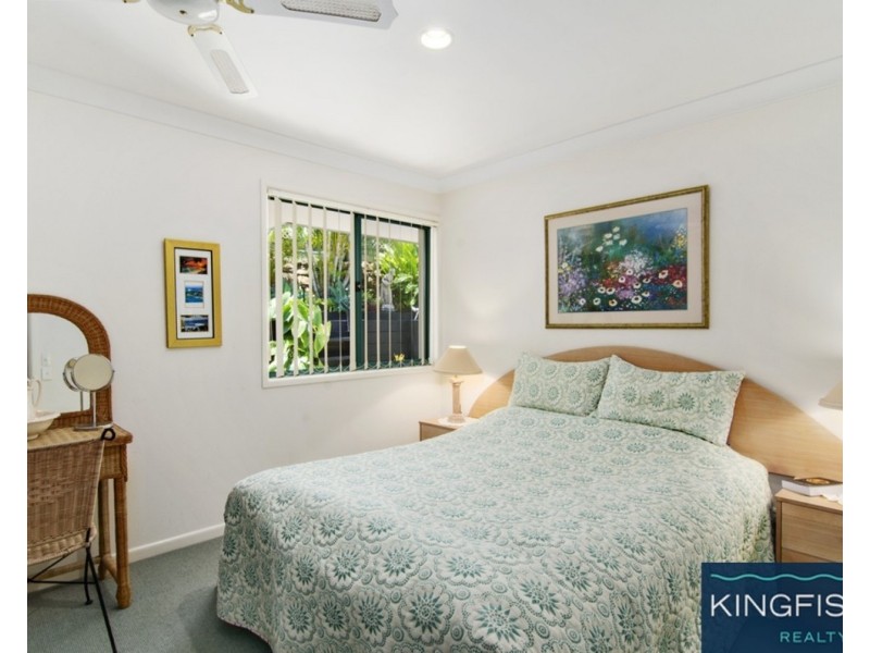 11 Casablanca Court, Burleigh Waters QLD 4220