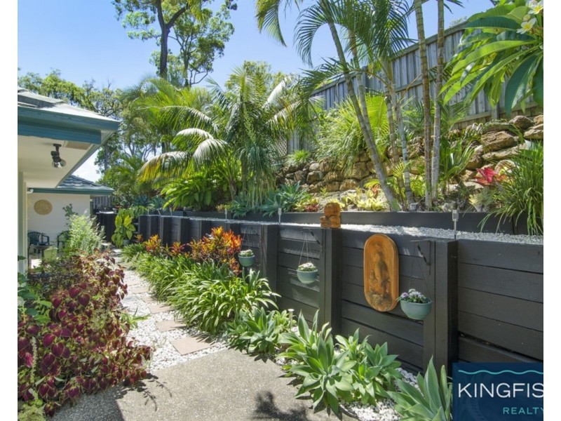 11 Casablanca Court, Burleigh Waters QLD 4220