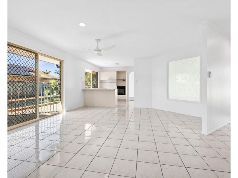 92 Coronet Crescent, Burleigh Waters QLD 4220