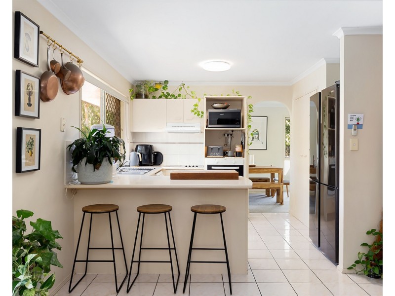 92 Coronet Crescent, Burleigh Waters QLD 4220