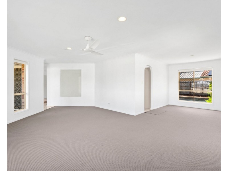 92 Coronet Crescent, Burleigh Waters QLD 4220