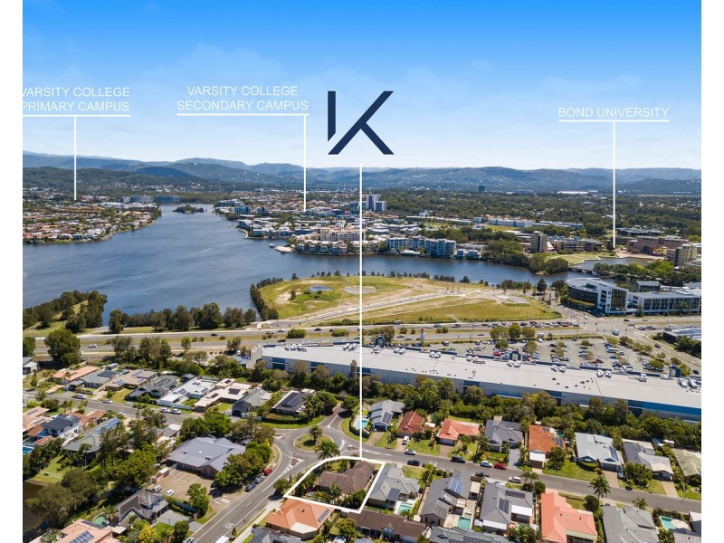 92 Coronet Crescent, Burleigh Waters QLD 4220