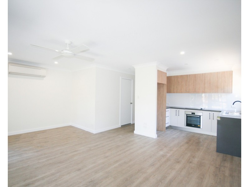 2/29 Chainey Avenue, Miami QLD 4220