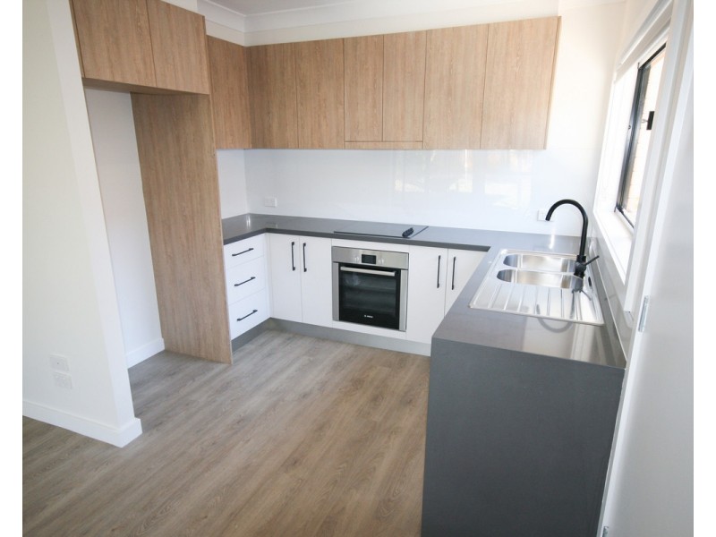 2/29 Chainey Avenue, Miami QLD 4220