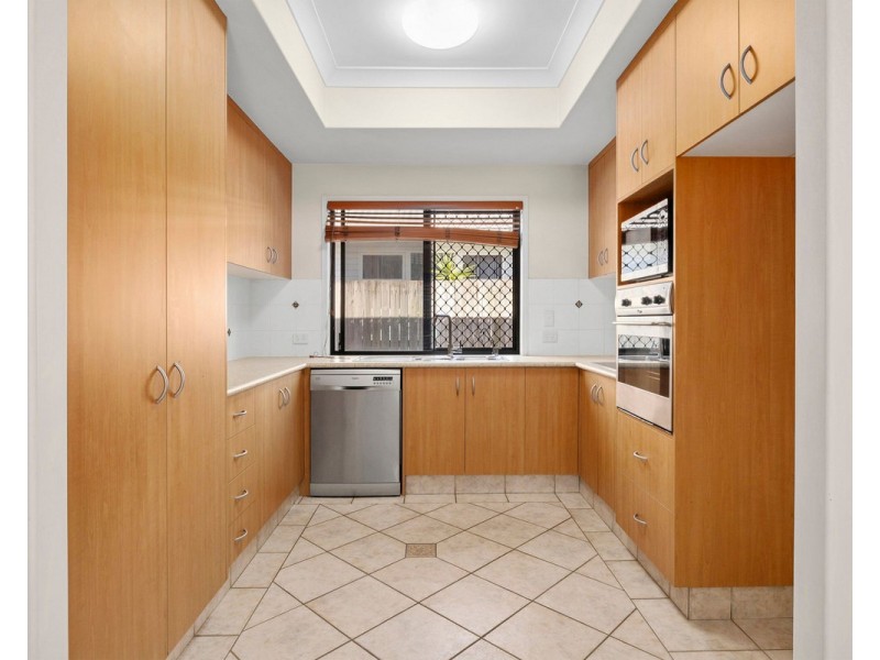 1/4 Ferny Fairway, Burleigh Heads QLD 4220