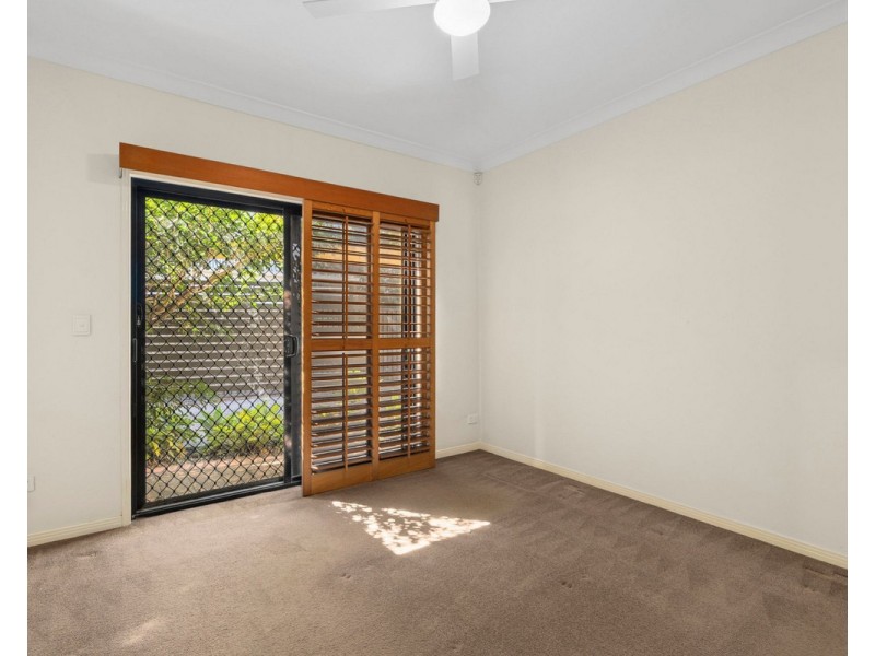 1/4 Ferny Fairway, Burleigh Heads QLD 4220