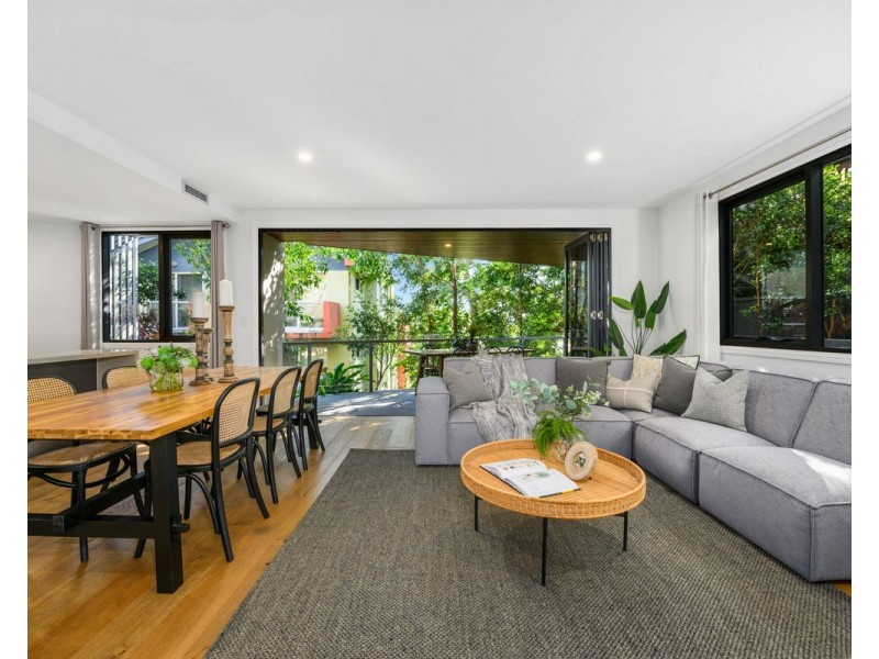 2/21 East Street, Burleigh Heads QLD 4220