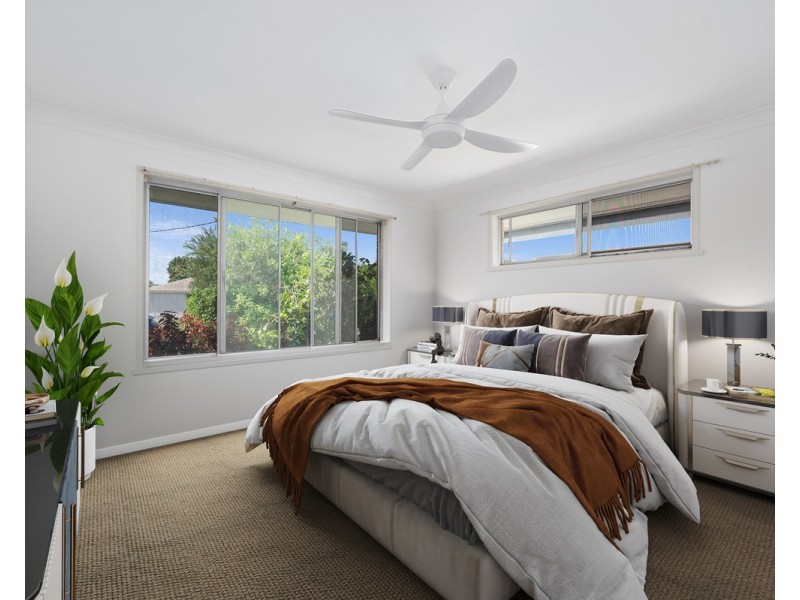 10 Sandpiper Drive, Burleigh Waters QLD 4220