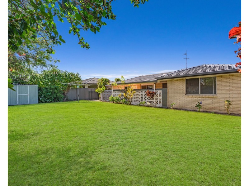 10 Sandpiper Drive, Burleigh Waters QLD 4220