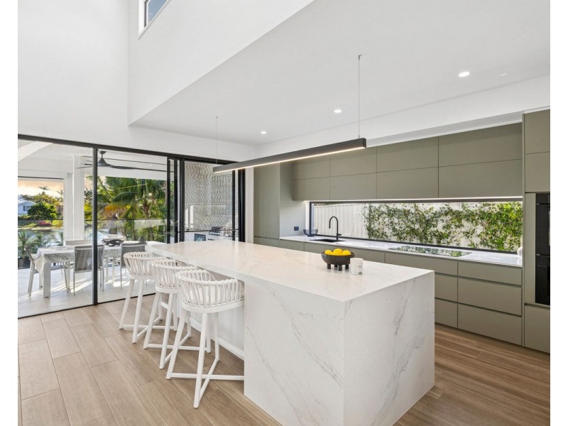 68 Jabiru Avenue, Burleigh Waters QLD 4220