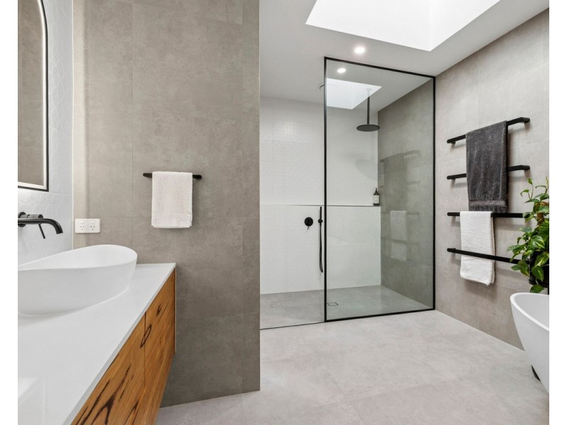 68 Jabiru Avenue, Burleigh Waters QLD 4220