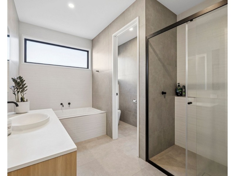 68 Jabiru Avenue, Burleigh Waters QLD 4220