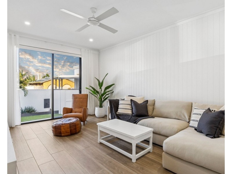 68 Jabiru Avenue, Burleigh Waters QLD 4220