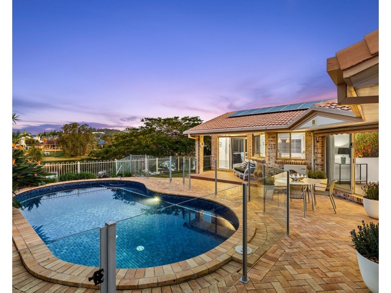 90 Dunlin Drive, Burleigh Waters QLD 4220