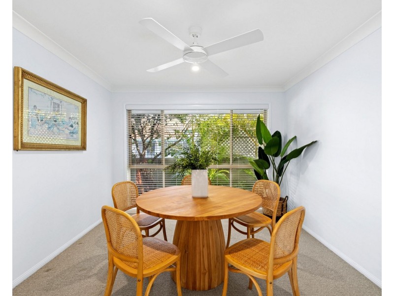 90 Dunlin Drive, Burleigh Waters QLD 4220