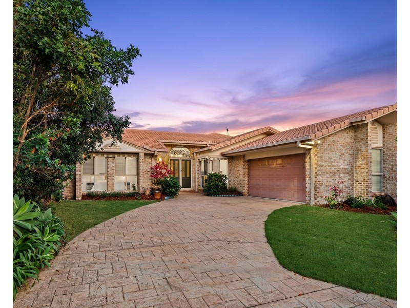 90 Dunlin Drive, Burleigh Waters QLD 4220