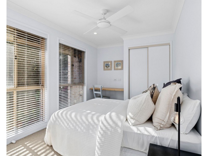 90 Dunlin Drive, Burleigh Waters QLD 4220