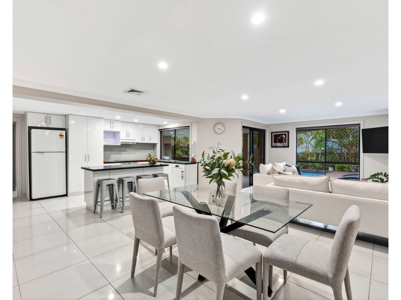 29 Pine Valley Drive, Robina QLD 4226