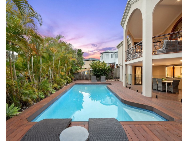 29 Pine Valley Drive, Robina QLD 4226