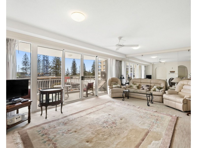 2B/3 Second Avenue, Burleigh Heads QLD 4220