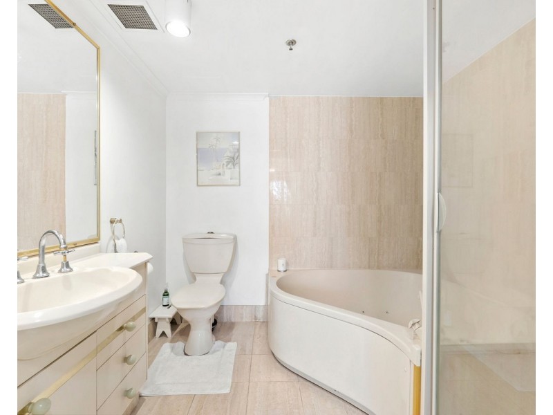 2B/3 Second Avenue, Burleigh Heads QLD 4220
