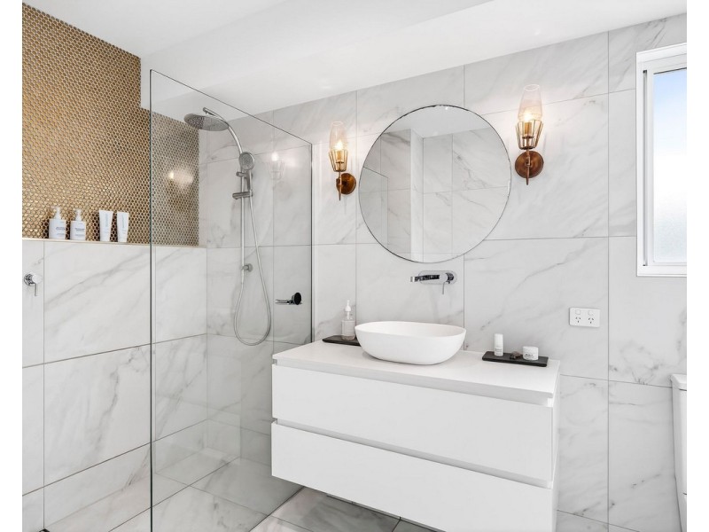 30 Sandpiper Drive, Burleigh Waters QLD 4220