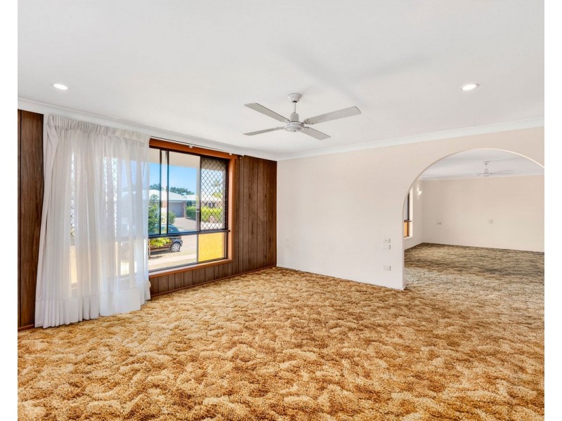 92 Acanthus Avenue, Burleigh Heads QLD 4220