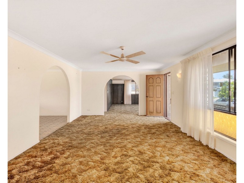 92 Acanthus Avenue, Burleigh Heads QLD 4220