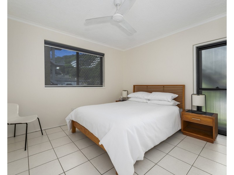 4/24 Goodwin Terrace, Burleigh Heads QLD 4220
