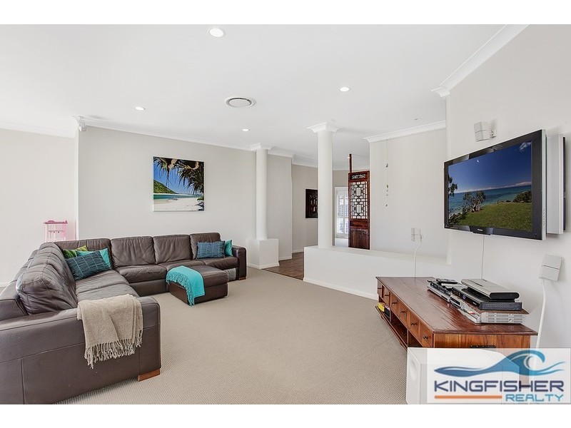 53 Pintail Crescent, Burleigh Waters QLD 4220