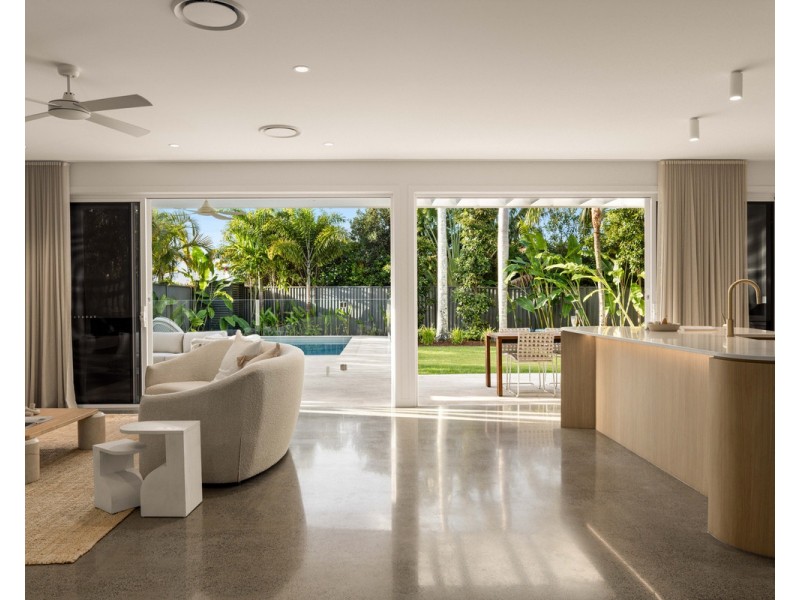 17A Sandpiper Drive, Burleigh Waters QLD 4220