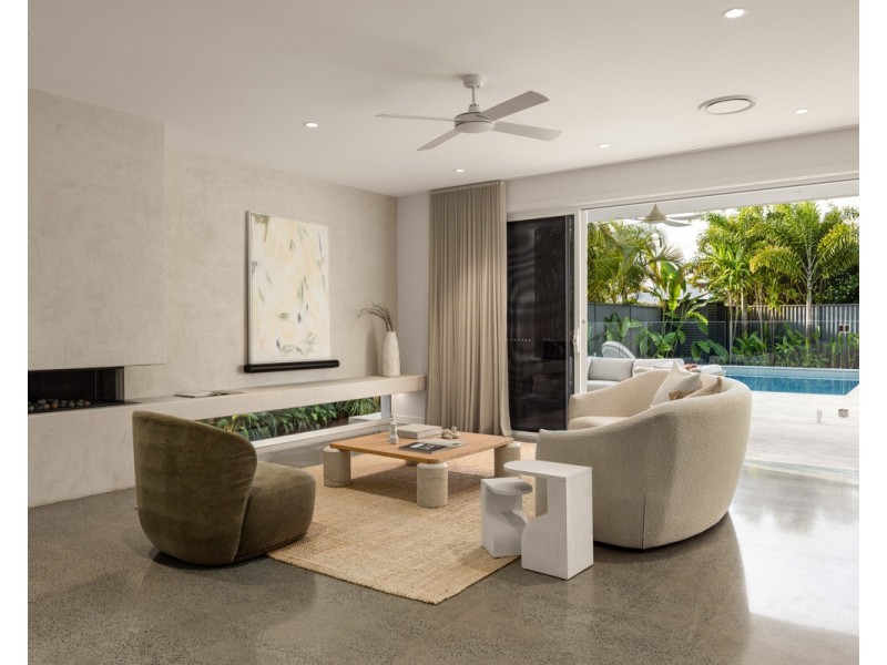 17A Sandpiper Drive, Burleigh Waters QLD 4220