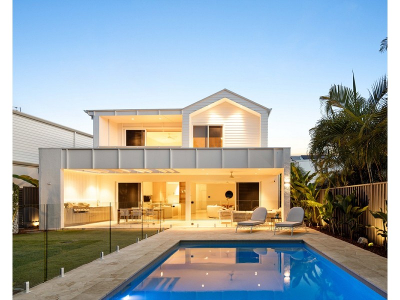 17A Sandpiper Drive, Burleigh Waters QLD 4220