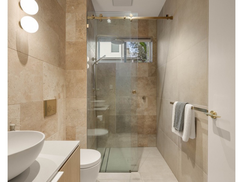 17A Sandpiper Drive, Burleigh Waters QLD 4220