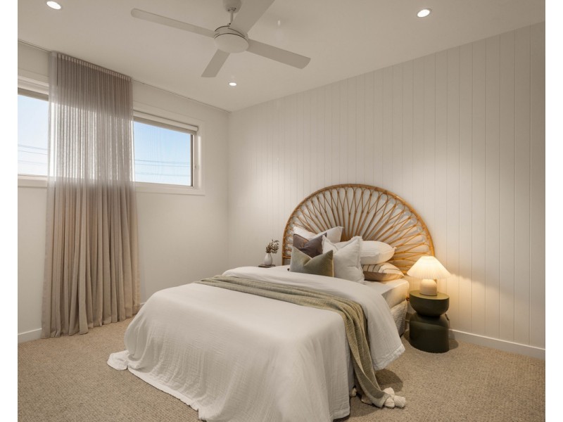 17A Sandpiper Drive, Burleigh Waters QLD 4220