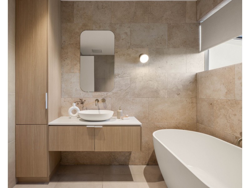 17A Sandpiper Drive, Burleigh Waters QLD 4220