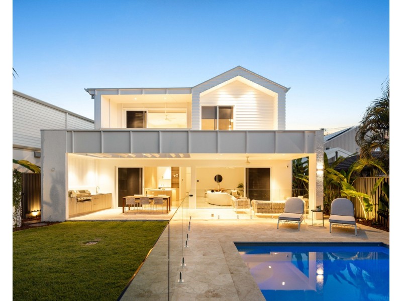 17A Sandpiper Drive, Burleigh Waters QLD 4220