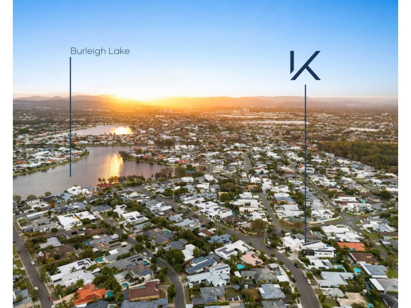 17A Sandpiper Drive, Burleigh Waters QLD 4220