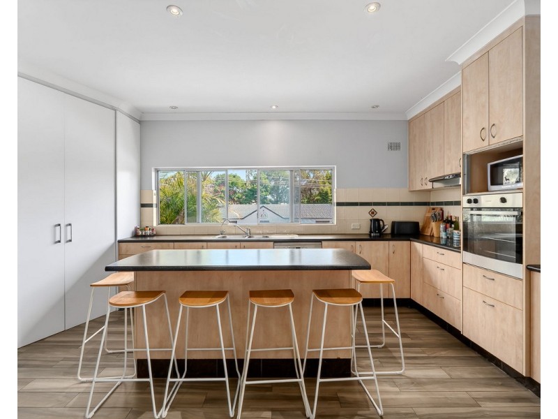 29 Acanthus Avenue, Burleigh Heads QLD 4220