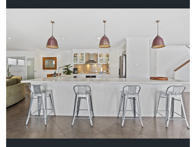 36 Bluejay Street, Burleigh Waters QLD 4220