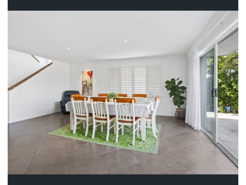 36 Bluejay Street, Burleigh Waters QLD 4220