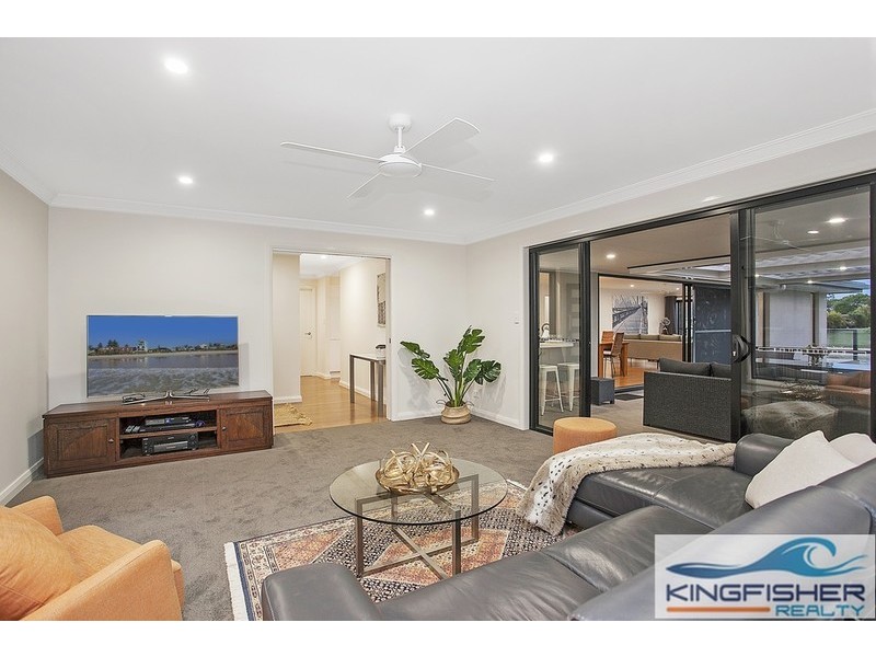 174 Burleigh Street, Burleigh Waters QLD 4220