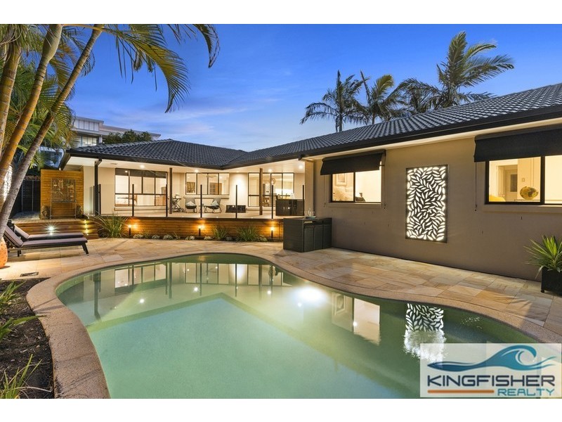 60 Sea Eagle Drive, Burleigh Waters QLD 4220