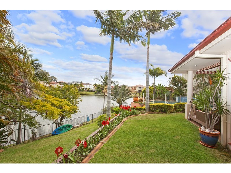 6 Crozet Court, Burleigh Waters QLD 4220