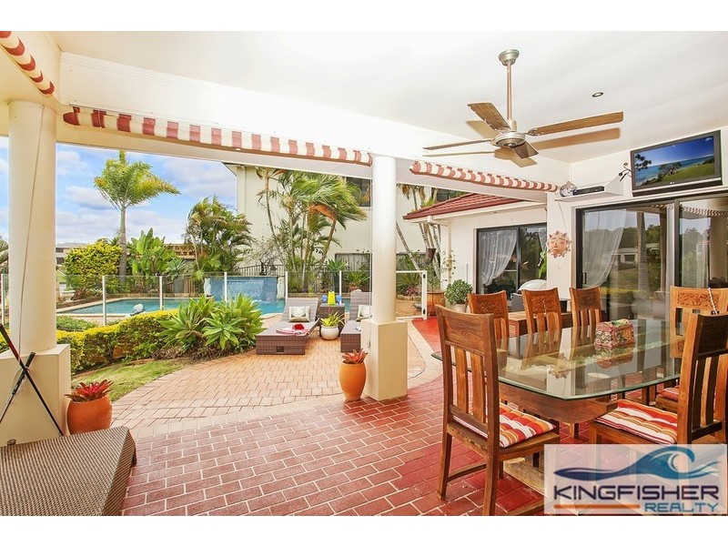 6 Crozet Court, Burleigh Waters QLD 4220