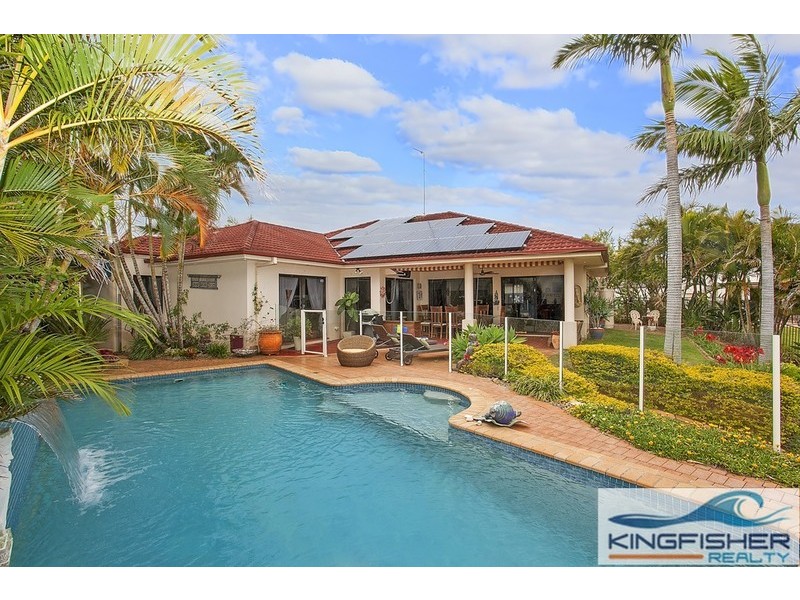 6 Crozet Court, Burleigh Waters QLD 4220